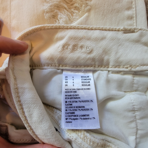 American Eagle Outfitters Cream White Super Stretch Jegging Distressed Jeans - Picture 11 of 12